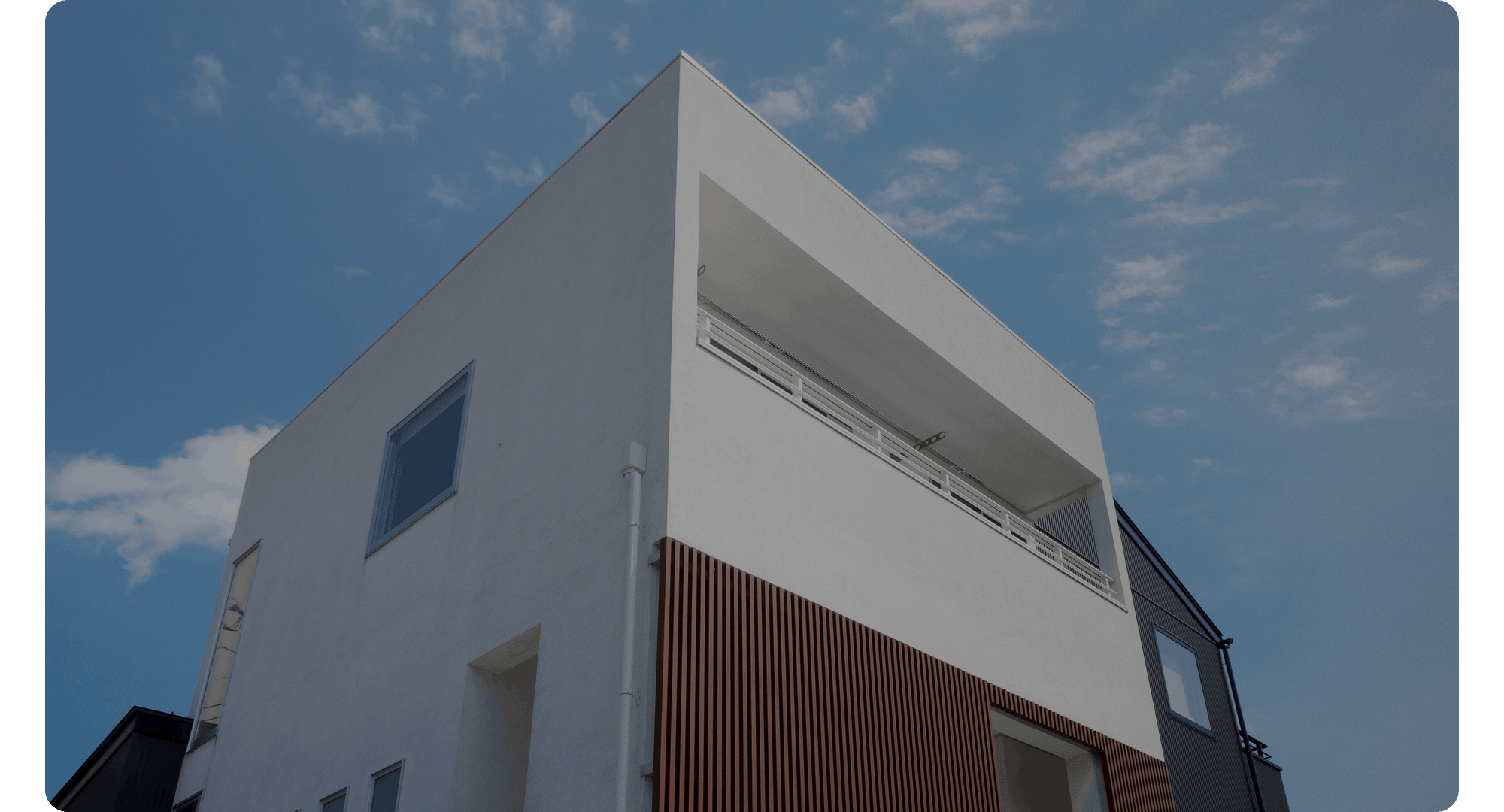 沖縄の塗装・防水工事は琉城塗装店へ